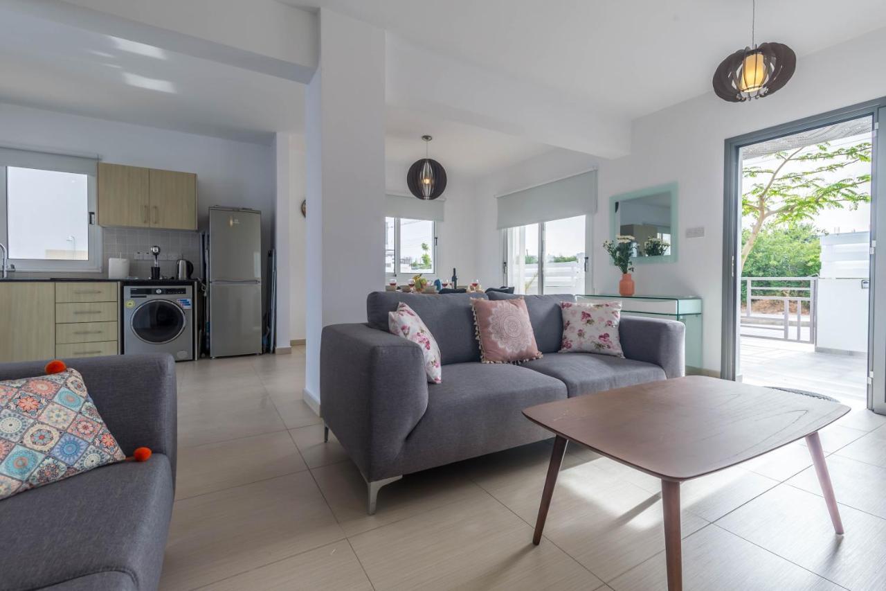 Nissini Villas 2 Ayia Napa Bagian luar foto