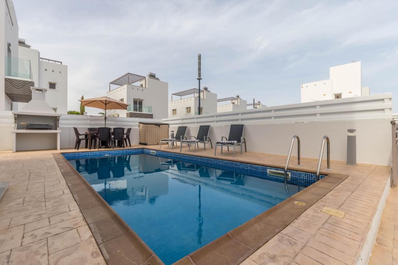 Nissini Villas 2 Ayia Napa Bagian luar foto
